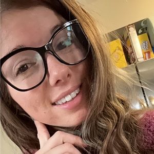 Meet your Posher, Courtney